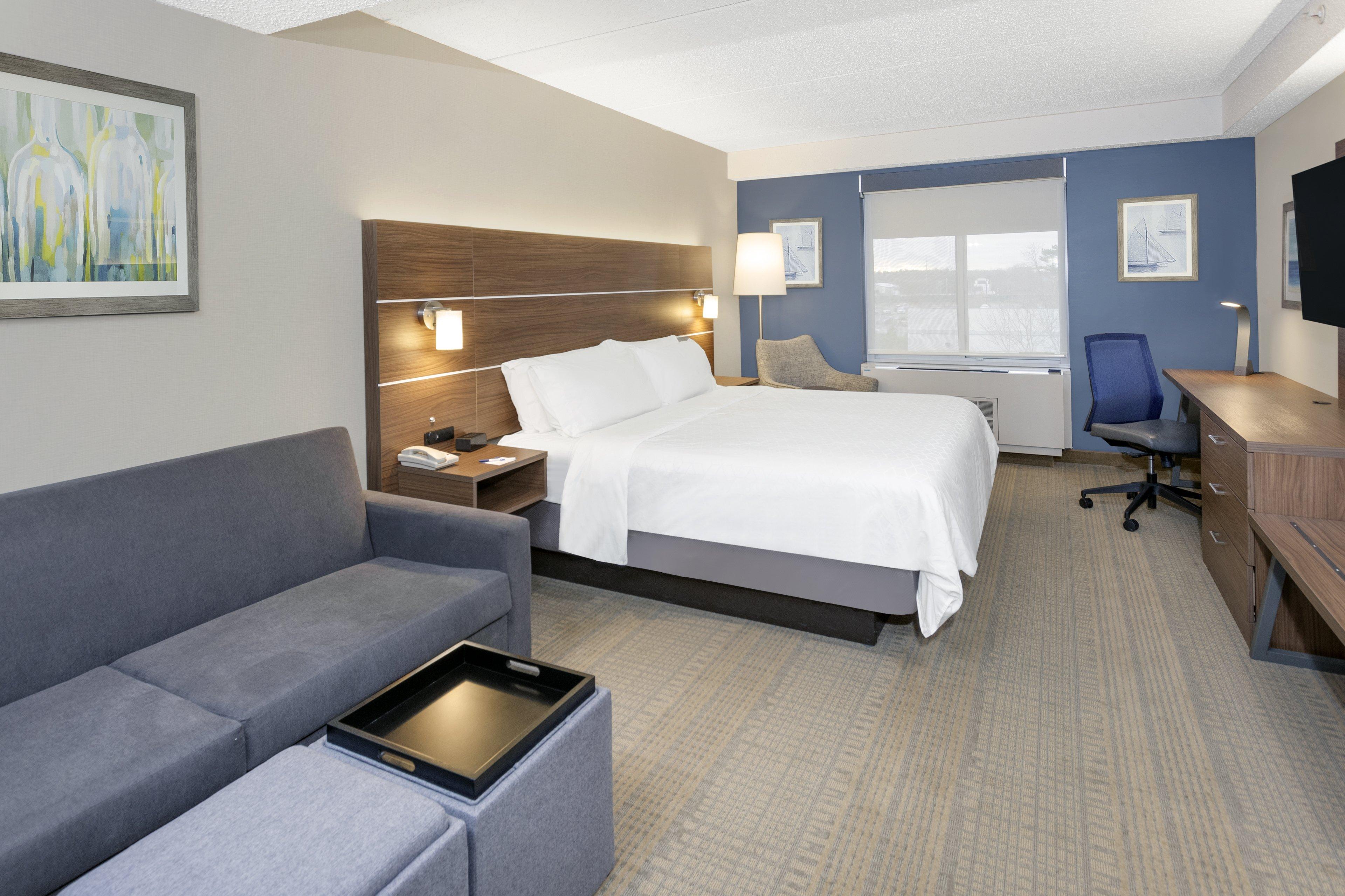 Holiday Inn Express Hotel & Suites East End By Ihg Riverhead Exterior photo